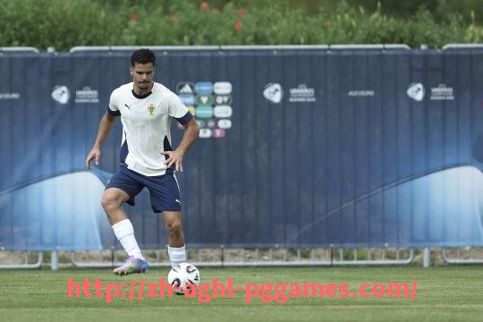 pg电子在线下载-德甲球队年度收入与支出报告对比